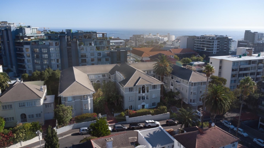 2 Bedroom Property for Sale in Sea Point Western Cape